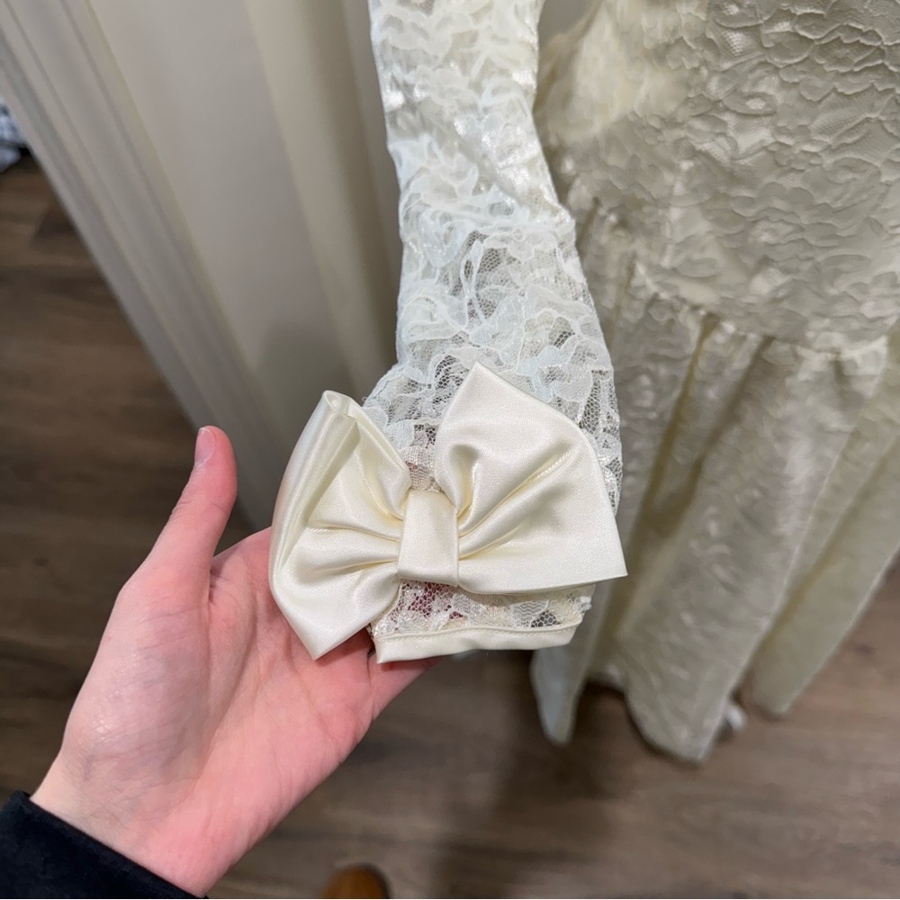 Vintage Alfred Angelo Wedding Dress - Picture 4 of 13